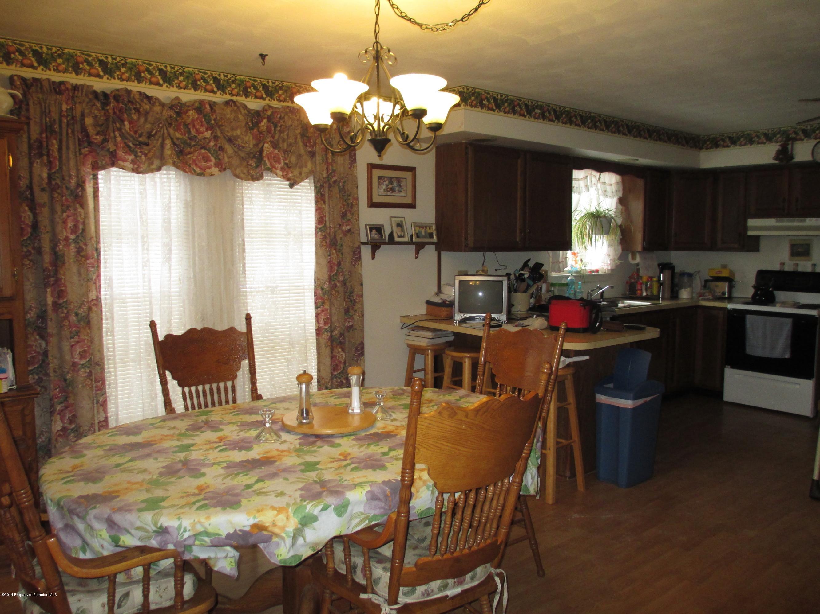 1506 Mt Cobb Road Lake Ariel, PA 18436 - Photo 4 of 11 Gallery Image 4