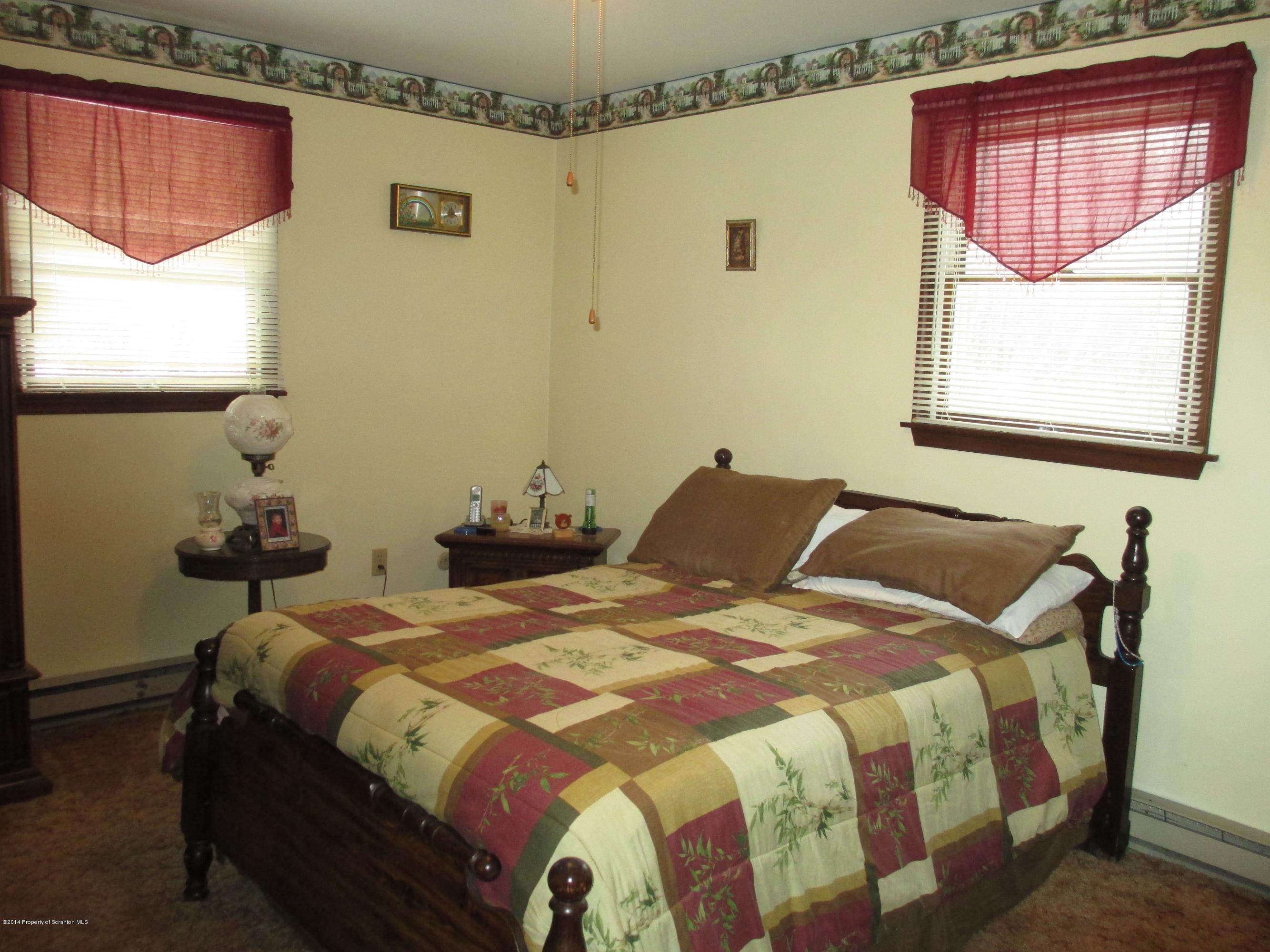 1506 Mt Cobb Road Lake Ariel, PA 18436 - Photo 6 of 11 Gallery Image 6