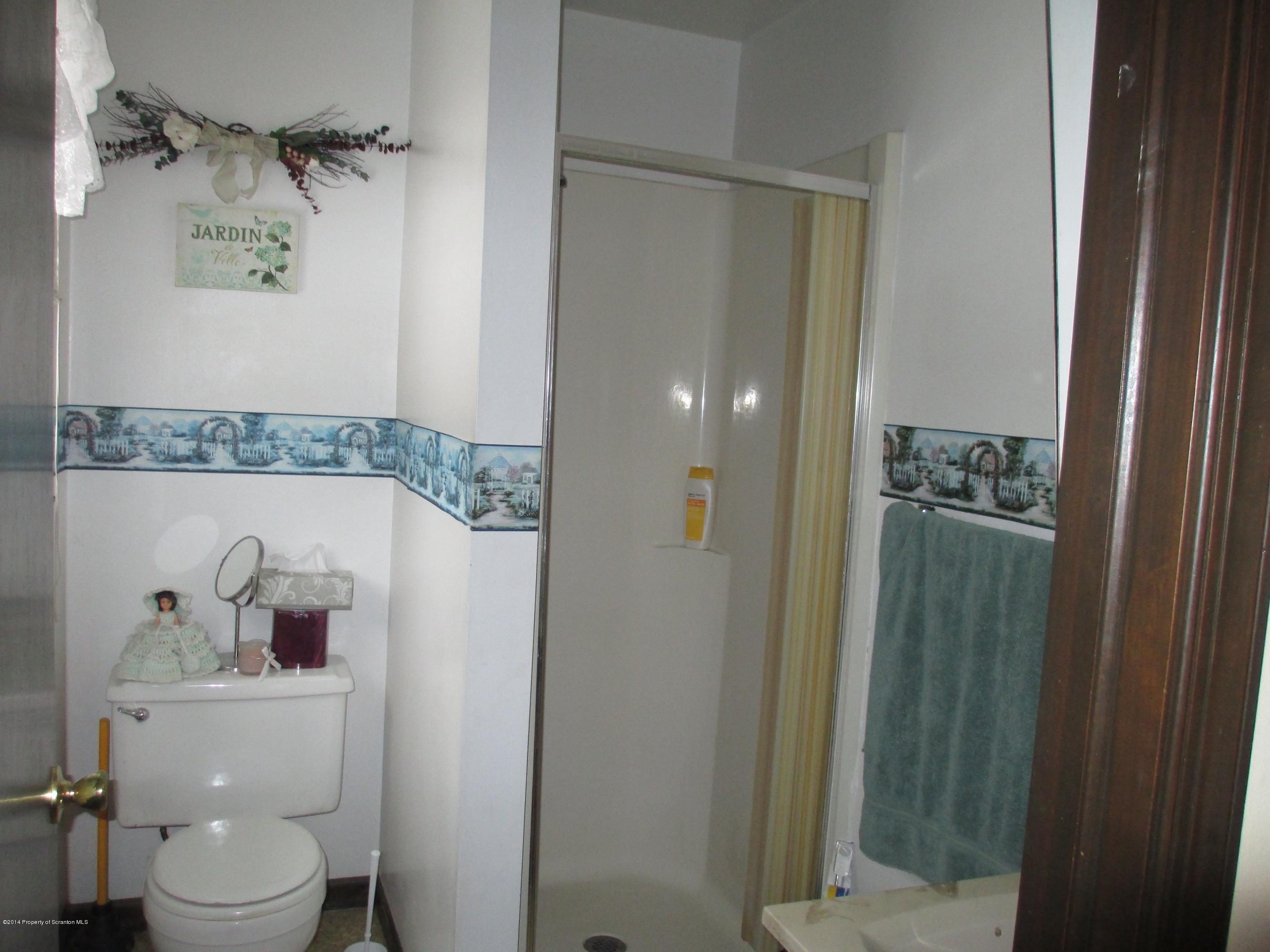 1506 Mt Cobb Road Lake Ariel, PA 18436 - Photo 7 of 11 Gallery Image 7