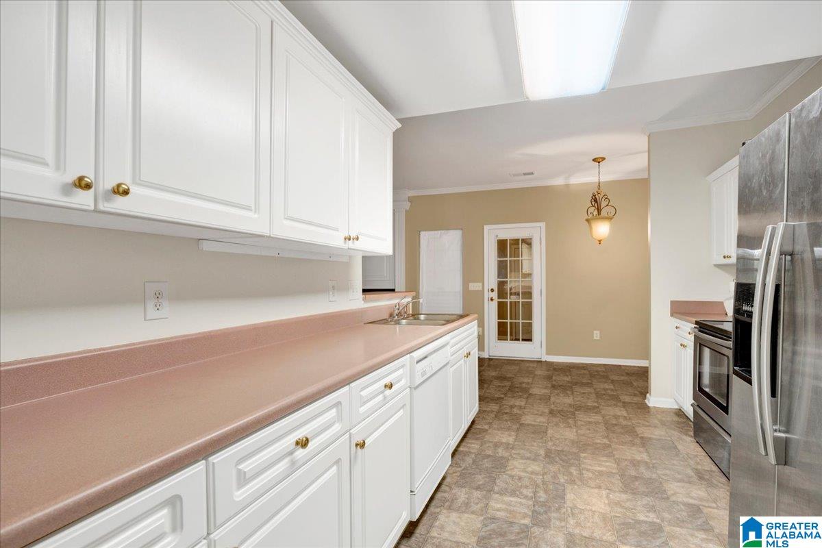 101 Windsor Ridge Drive Pelham, AL 35124 - Photo 7 of 17