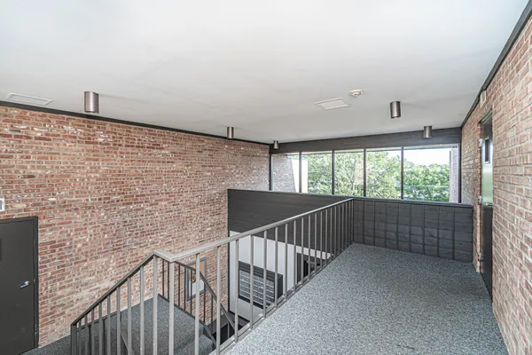 $1,800 | 1255 North Sterling Avenue, Unit 201, Palatine, IL 60067