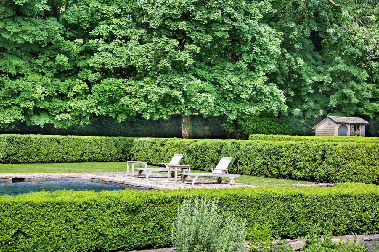 70 Midwood Road Greenwich, CT 06830 - Photo 20 of 26 a view of a garden