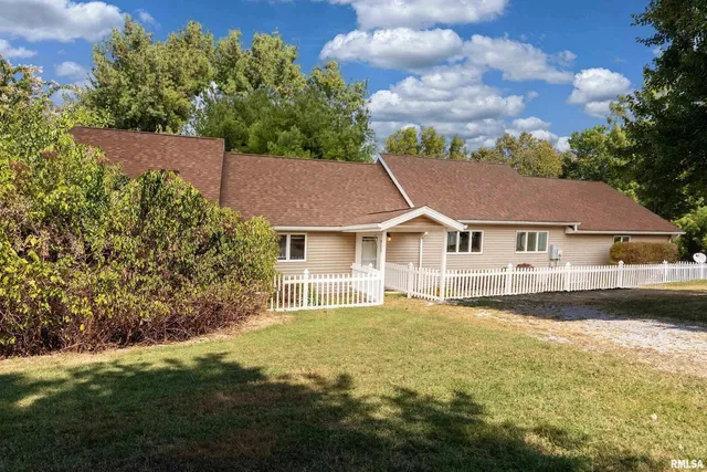 $399,000 | 350 Oak Grove Road, Makanda, IL 62958