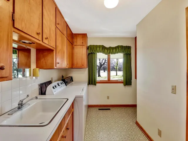 $500,000 | 806 East Rosewood Street, Rose Hill, KS 67133