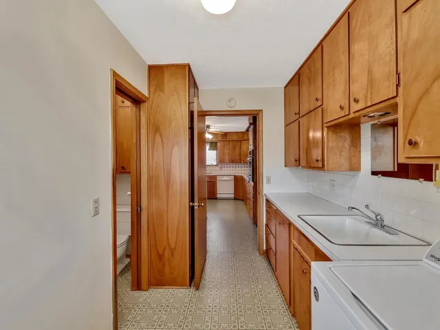 $500,000 | 806 East Rosewood Street, Rose Hill, KS 67133