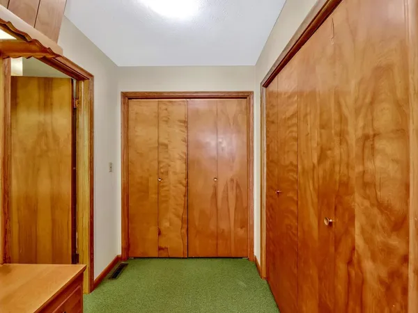 $500,000 | 806 East Rosewood Street, Rose Hill, KS 67133