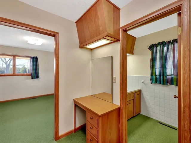 $500,000 | 806 East Rosewood Street, Rose Hill, KS 67133