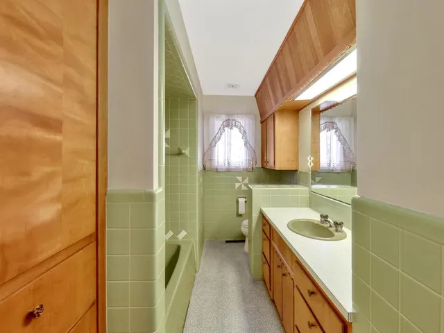 $500,000 | 806 East Rosewood Street, Rose Hill, KS 67133