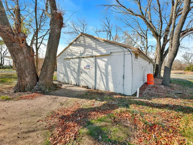 $500,000 | 806 East Rosewood Street, Rose Hill, KS 67133