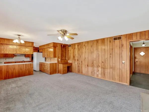 $500,000 | 806 East Rosewood Street, Rose Hill, KS 67133