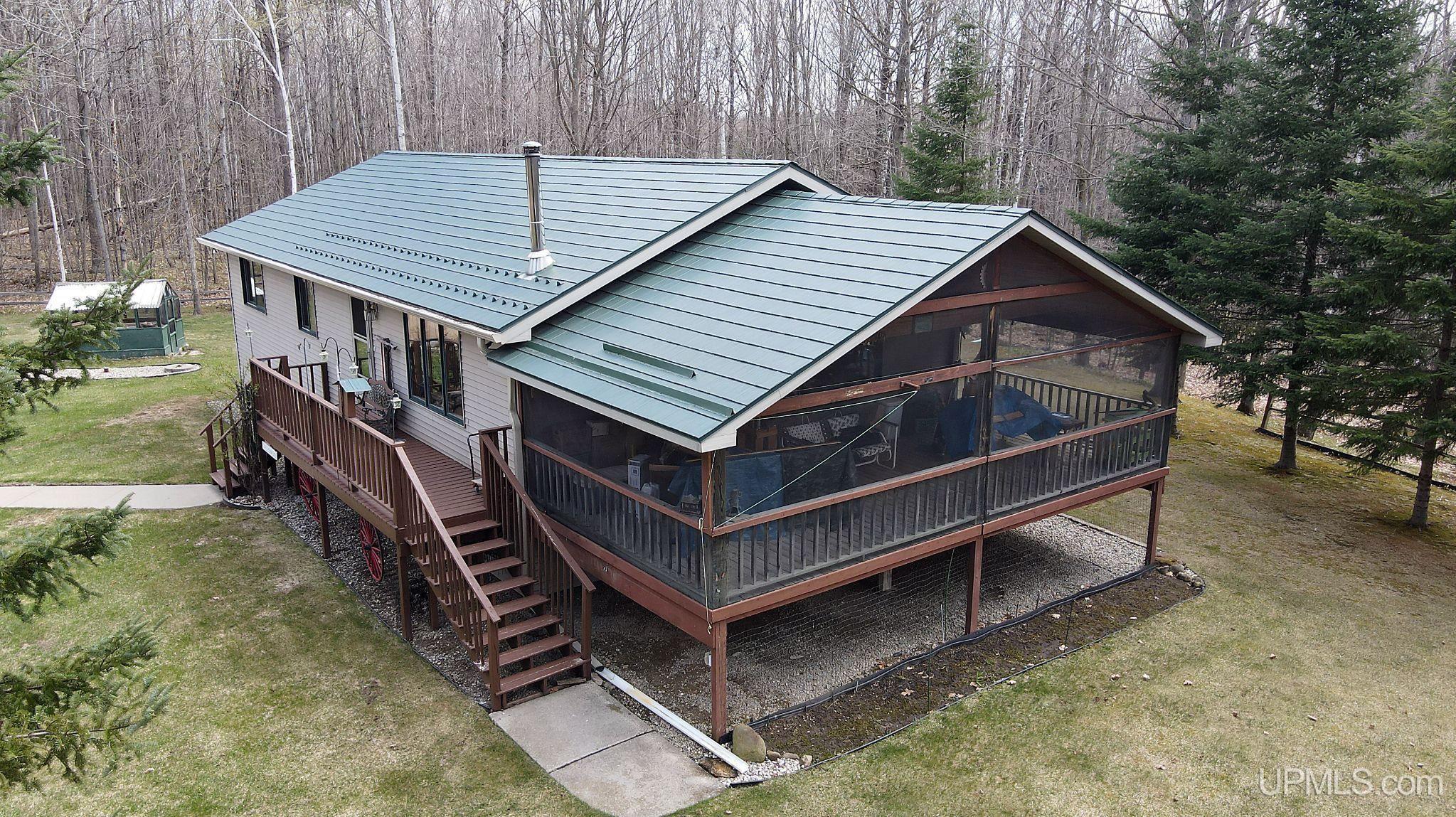 W4347 Schroeder Road Marinette, WI 54143 - Photo 2 of 21 Gallery Image 2