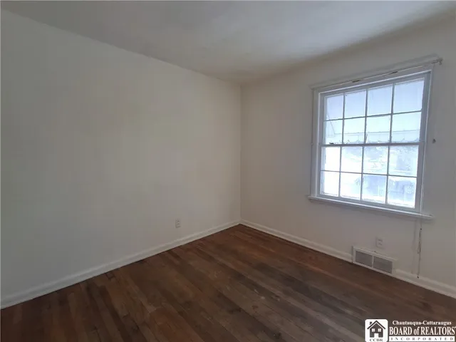 $1,400 | 269 Delaware Avenue, Jamestown, NY 14701