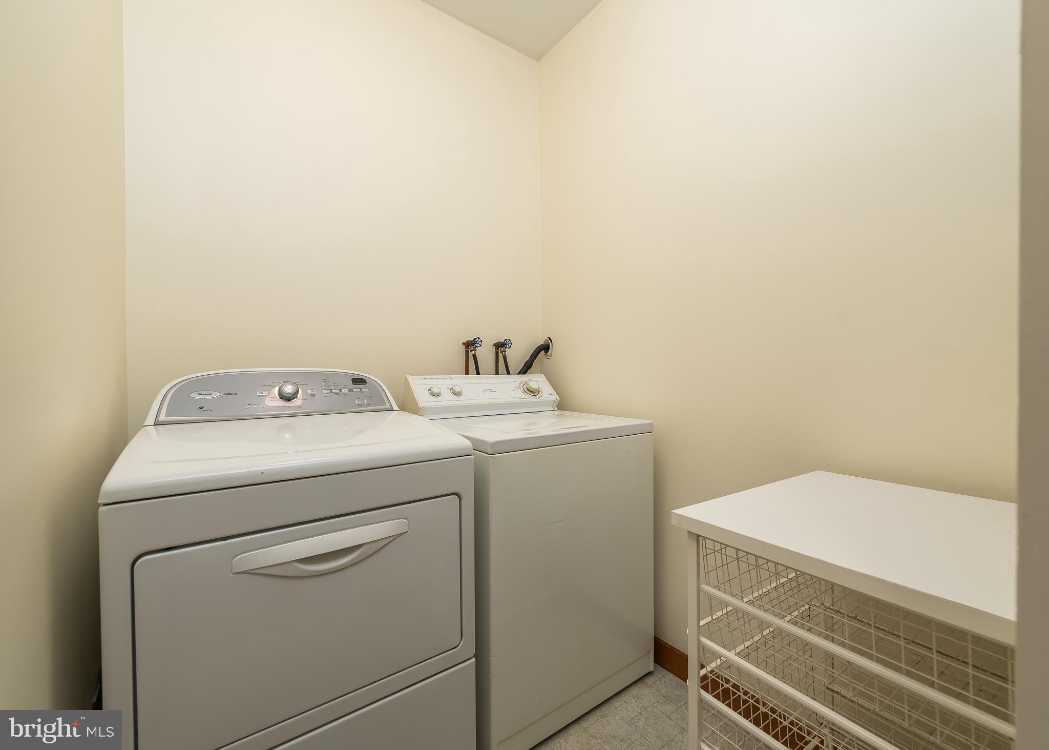 1300 Parrs Ridge Drive Spencerville, MD 20868 - Photo 50 of 73 Apartment washer and dryer