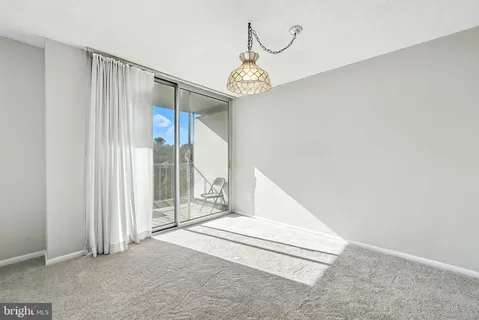 $210,000 | 2059 Huntington Avenue, Unit 503, Alexandria, VA 22303