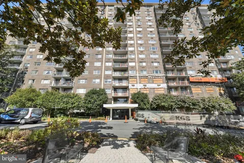 $210,000 | 2059 Huntington Avenue, Unit 503, Alexandria, VA 22303