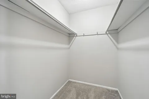 $210,000 | 2059 Huntington Avenue, Unit 503, Alexandria, VA 22303