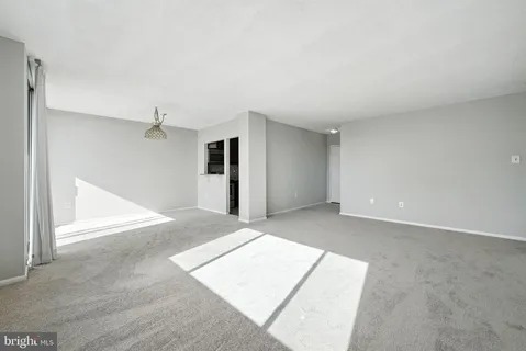 $210,000 | 2059 Huntington Avenue, Unit 503, Alexandria, VA 22303