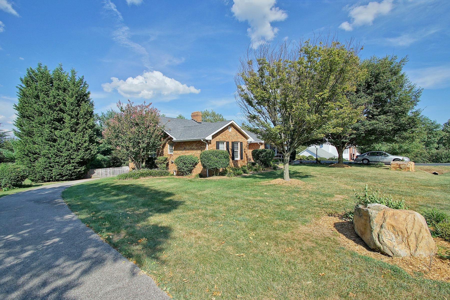 607 Stayman Road Roanoke, VA 24019 - Photo 70 of 73 DSC01134
