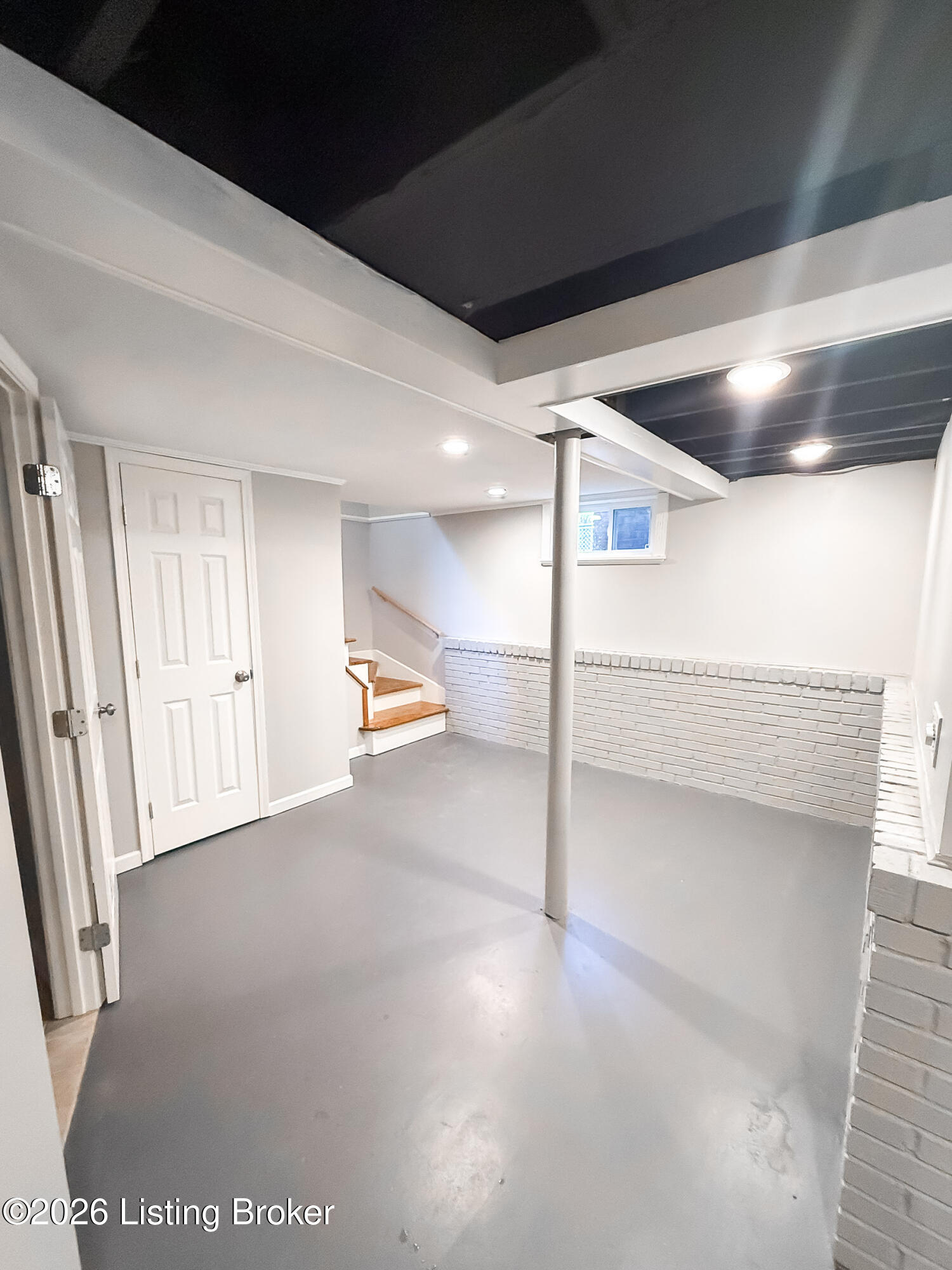 4311 Wingate Road Louisville, KY 40207 - Photo 46 of 57 4311 wingate indoor-31