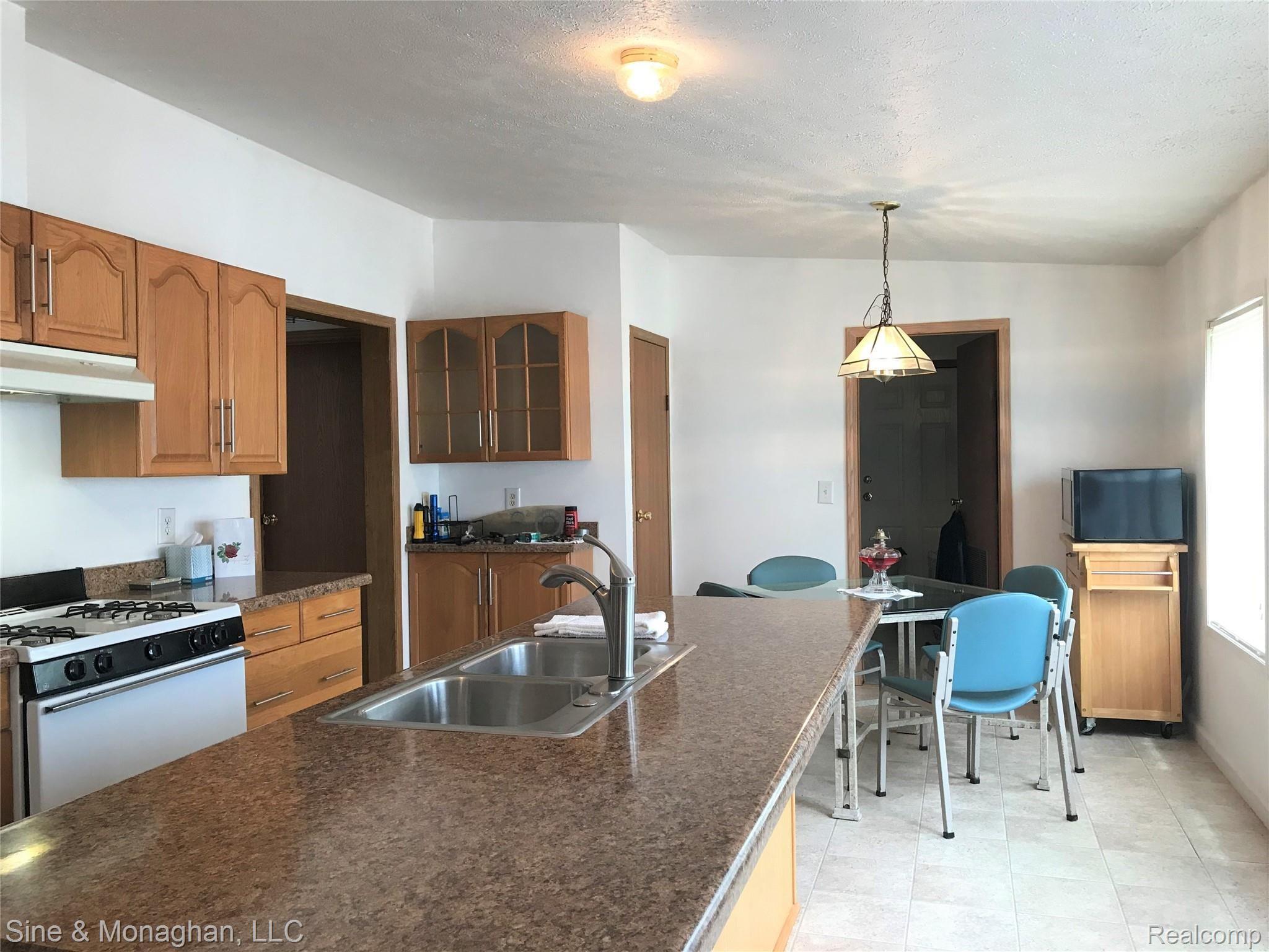 7135 Martin Road Imlay City, MI 48444 - Photo 8 of 34 IMG_4965.jpg