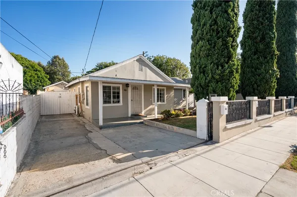 $799,900 | 46 West Pleasant Street, Long Beach, CA 90805