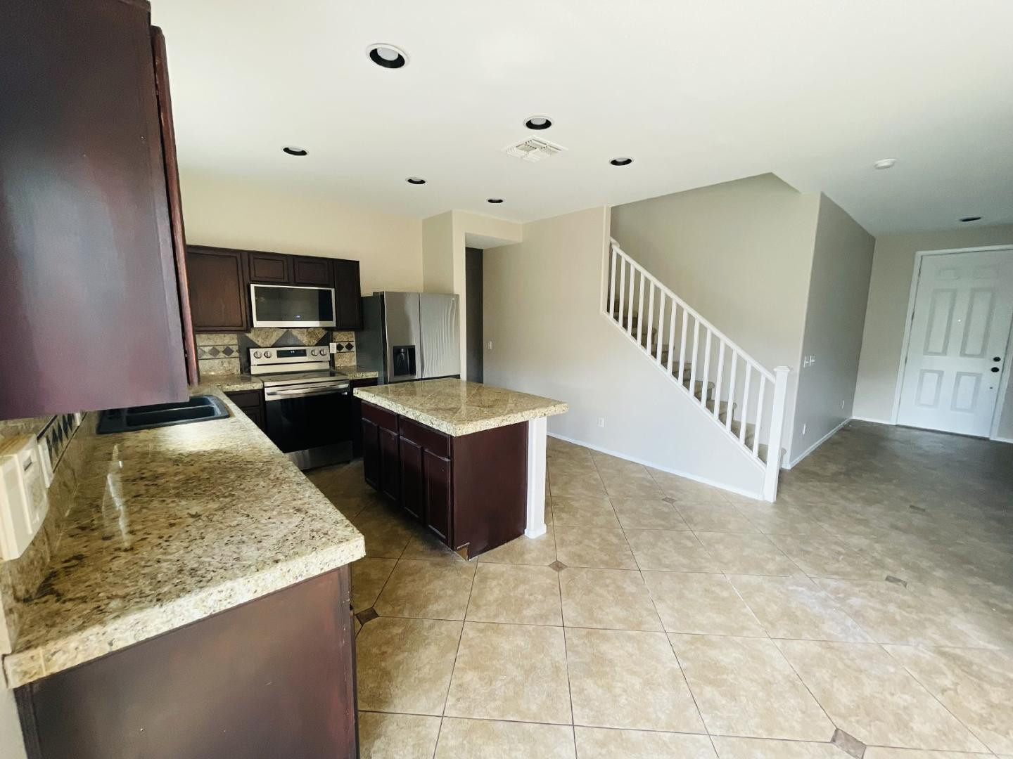 45811 West Amsterdam Road Maricopa, AZ 85139 - Photo 3 of 19 Photo #3