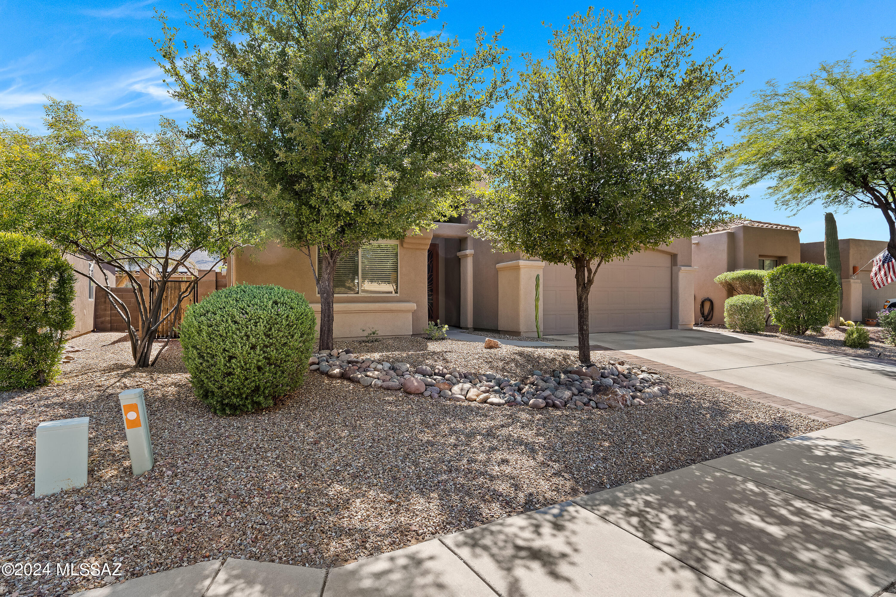 7561 West Pepper Ridge Road Tucson, AZ 85743 - Photo 2 of 45 Gallery Image 2