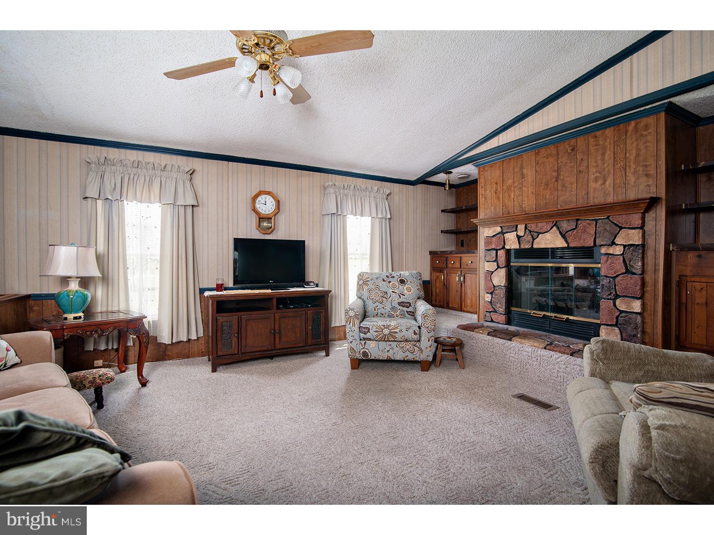 237 Jenkins Pond Road Milford, DE 19963 - Photo 7 of 24 Family Room
