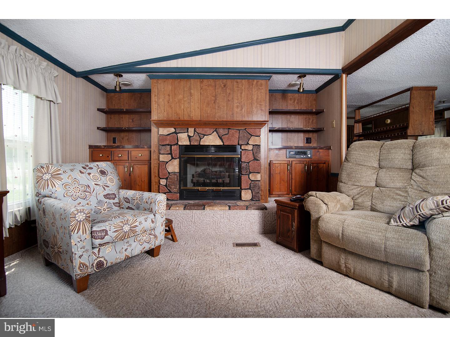 237 Jenkins Pond Road Milford, DE 19963 - Photo 8 of 24 Family Room