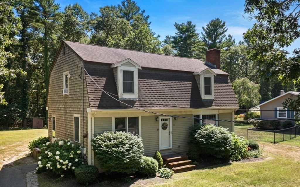 36 Mattapoisett Road Acushnet, MA 02743 - Photo 1 of 26 Gallery Image 1