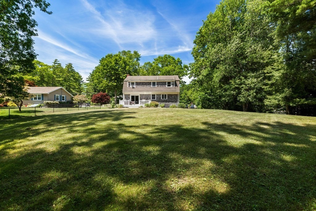 36 Mattapoisett Road Acushnet, MA 02743 - Photo 4 of 26 Gallery Image 4