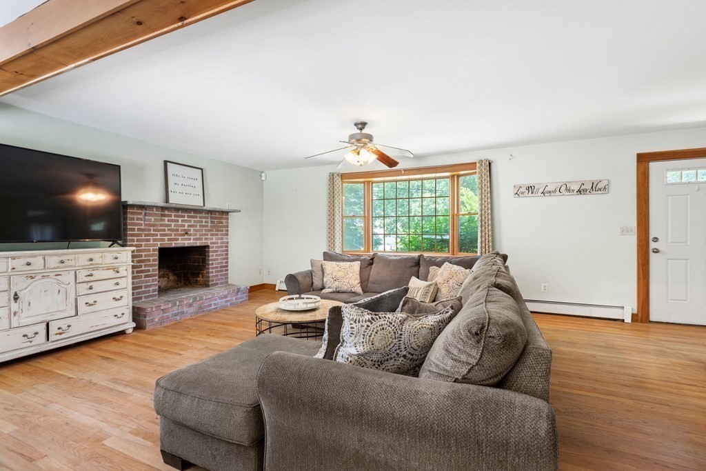 36 Mattapoisett Road Acushnet, MA 02743 - Photo 10 of 26 Gallery Image 10