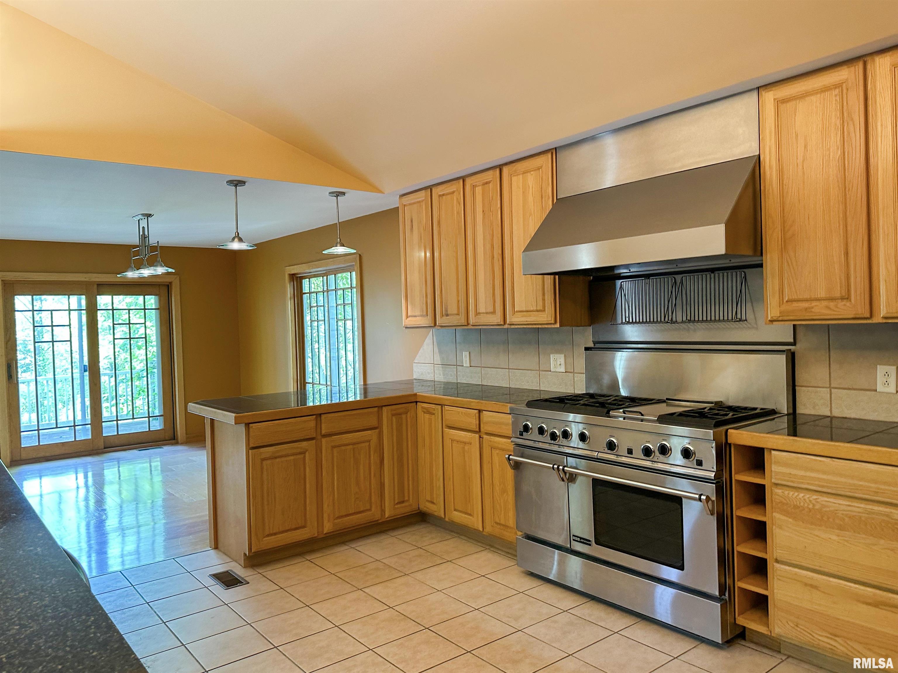 1000 Old Fairfield Road Mount Vernon, IL 62864 - Photo 17 of 43