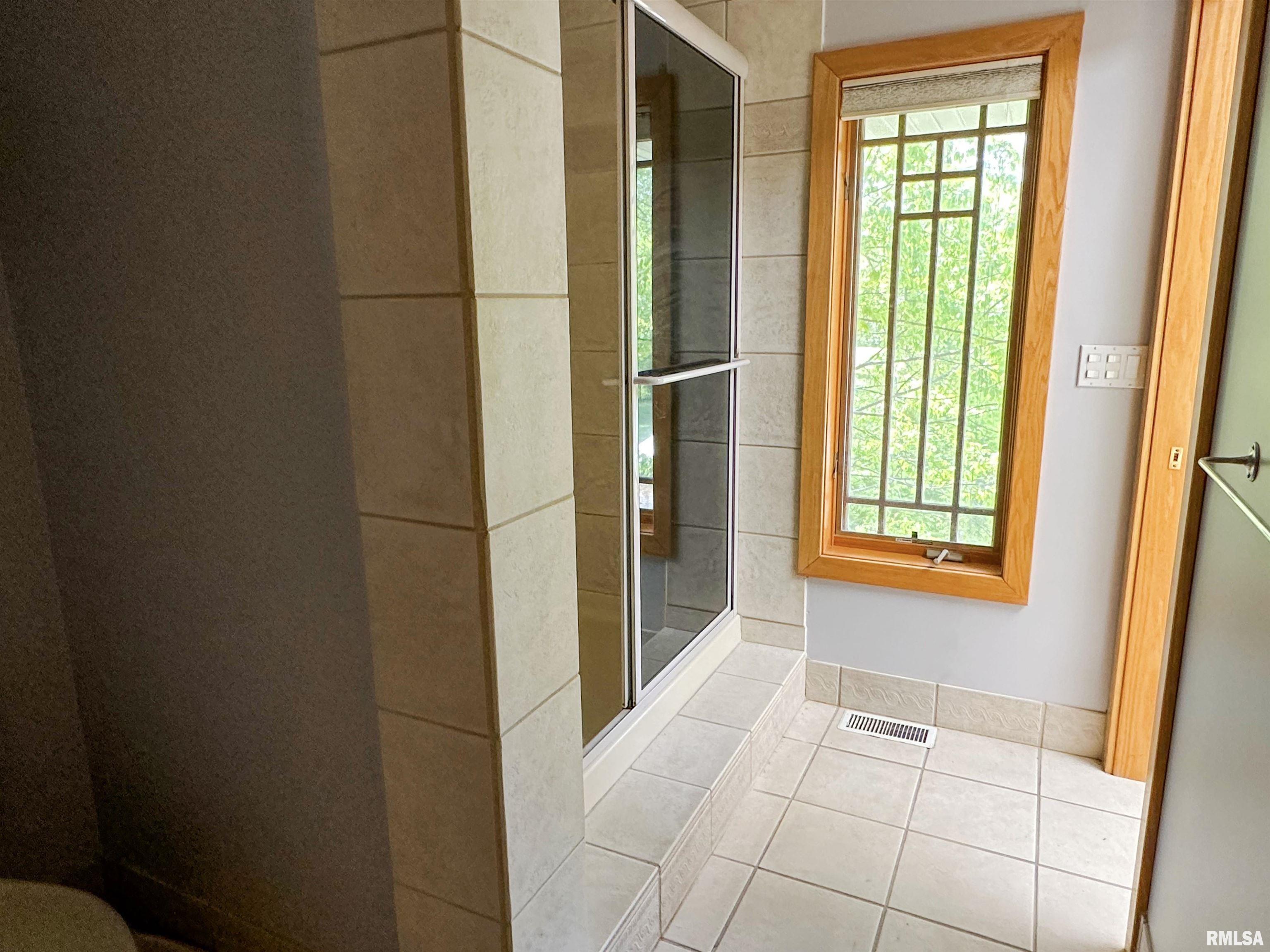 1000 Old Fairfield Road Mount Vernon, IL 62864 - Photo 25 of 43