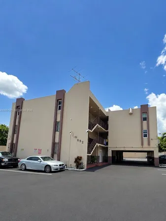 $1,600 | 652 Northwest 3rd Street, Unit 306, Miami, FL 33128