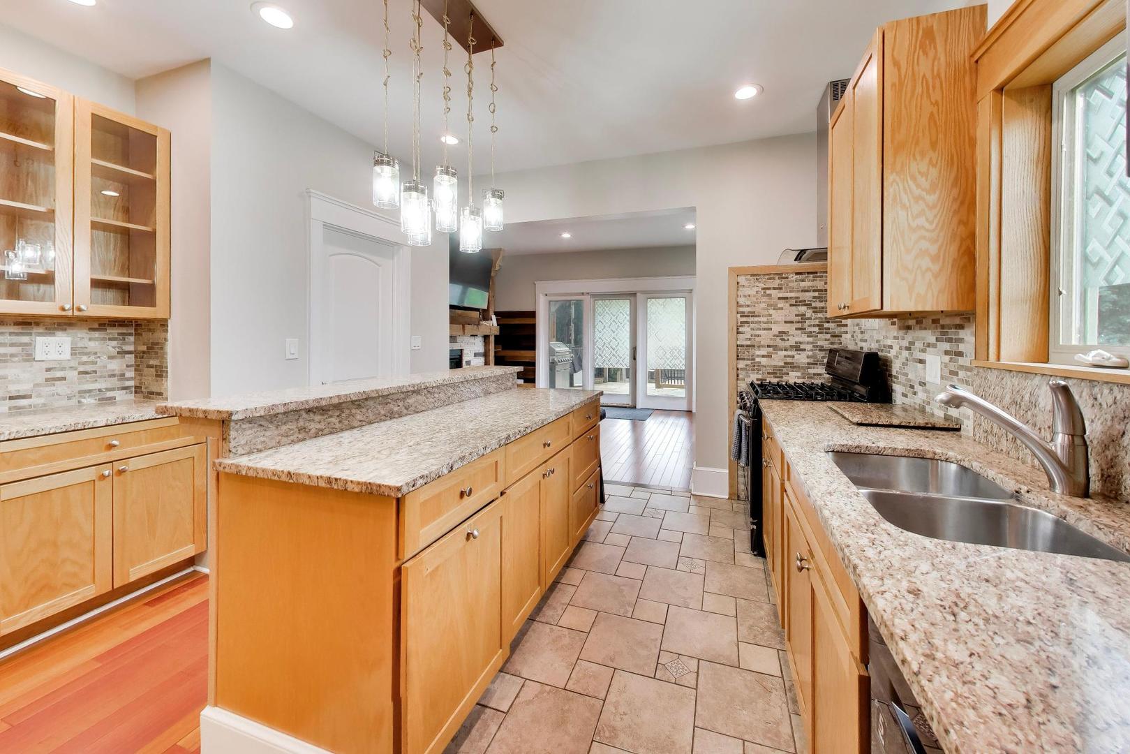 2908 West Pershing Road Chicago, IL 60632 - Photo 9 of 28