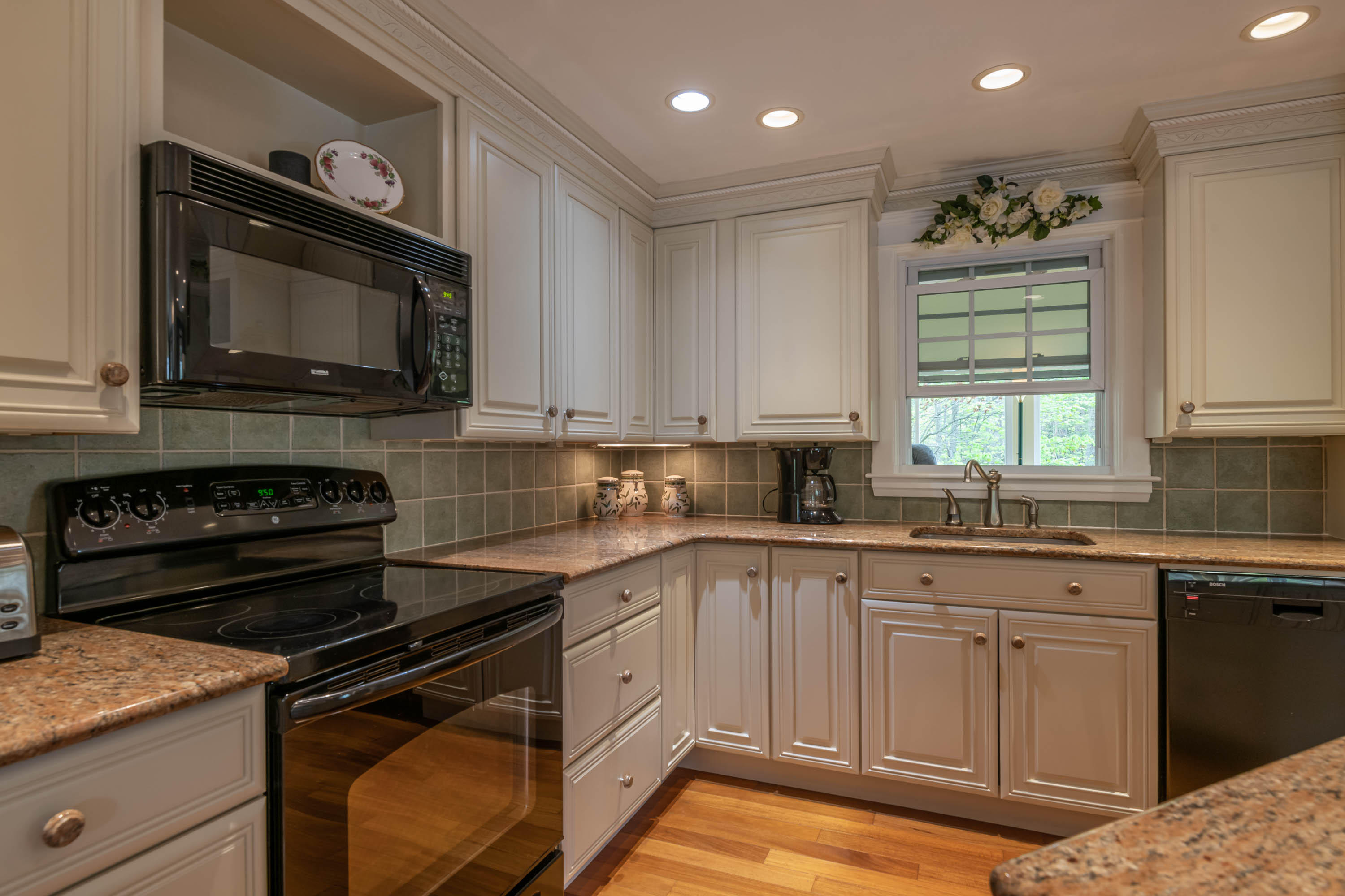 9 Roman Road Topsham, ME 04086 - Photo 12 of 31 GLM_4137