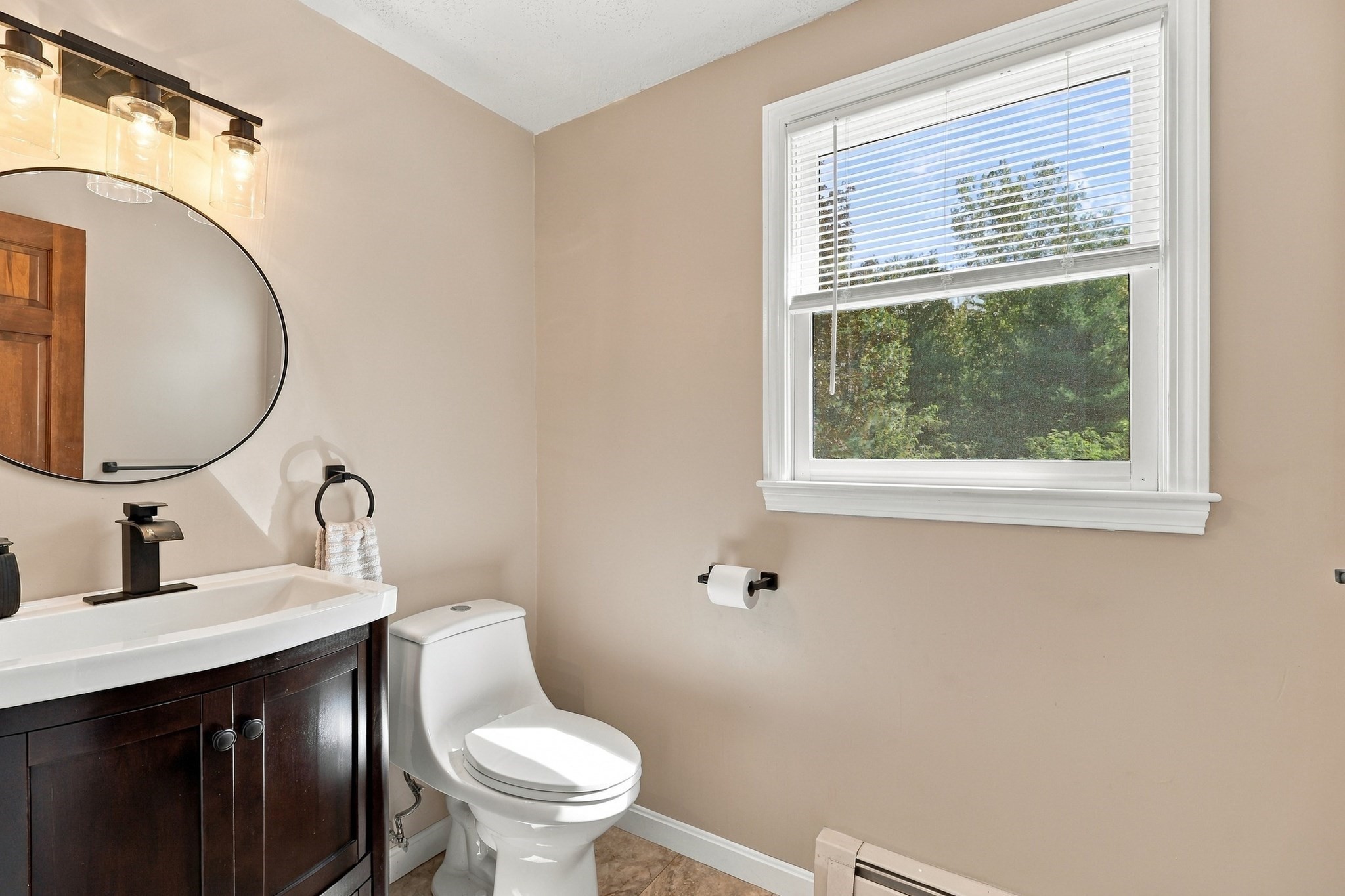 6 Laurel Road Blackstone, MA 01504 - Photo 15 of 37 Gallery Image 15