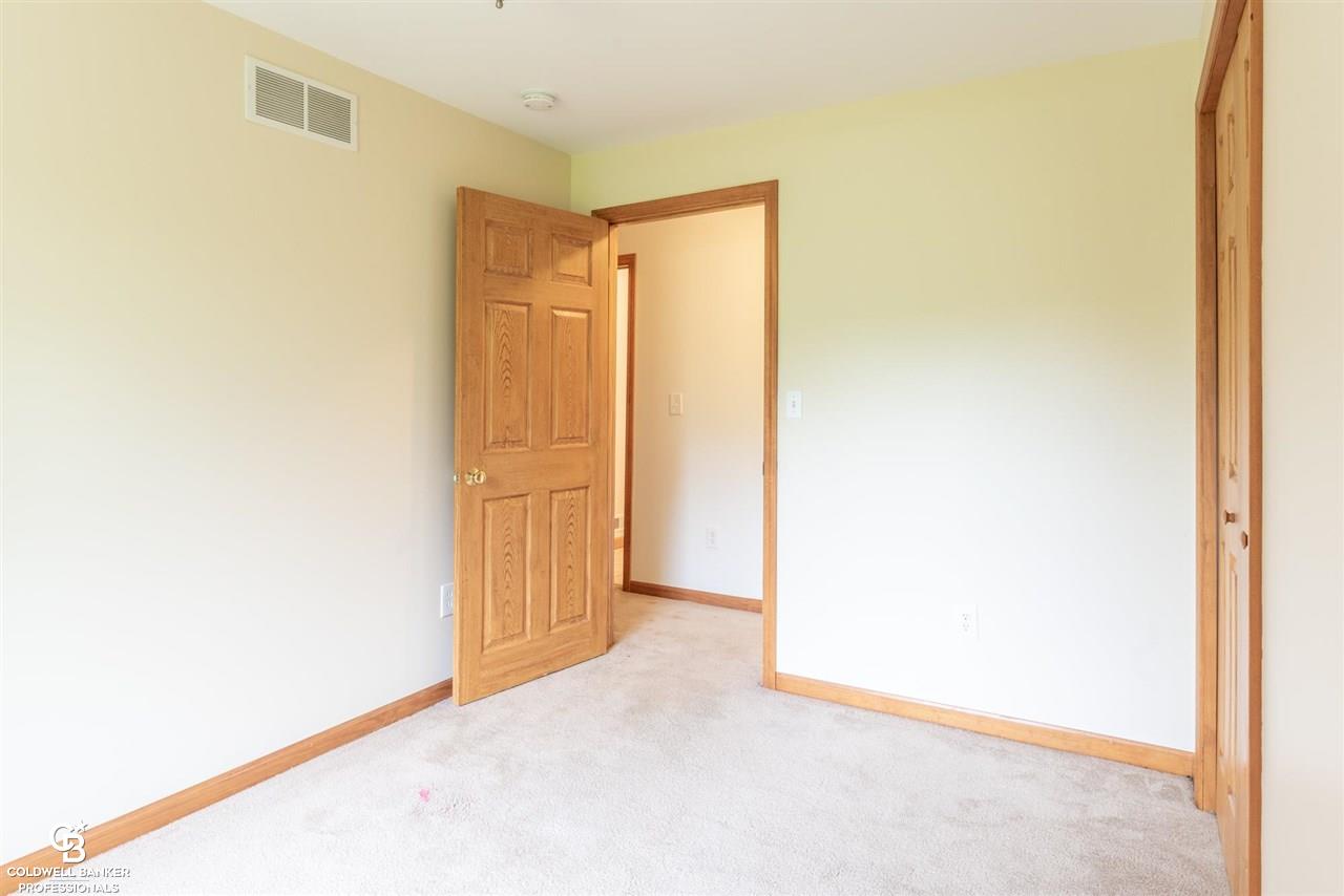 3352 Brace Road Fort Gratiot, MI 48059 - Photo 9 of 21