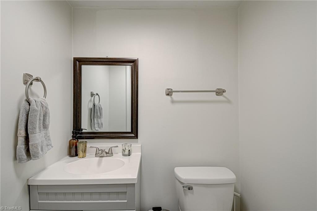 4210 Briarcliffe Road Northwest Winston-Salem, NC 27106 - Photo 33 of 43