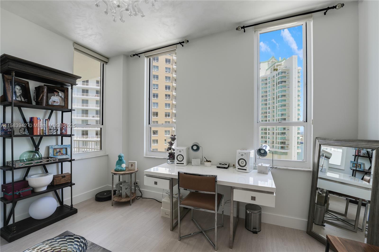 701 Brickell Key Boulevard, Unit LPH06 Miami, FL 33131 - Photo 37 of 50