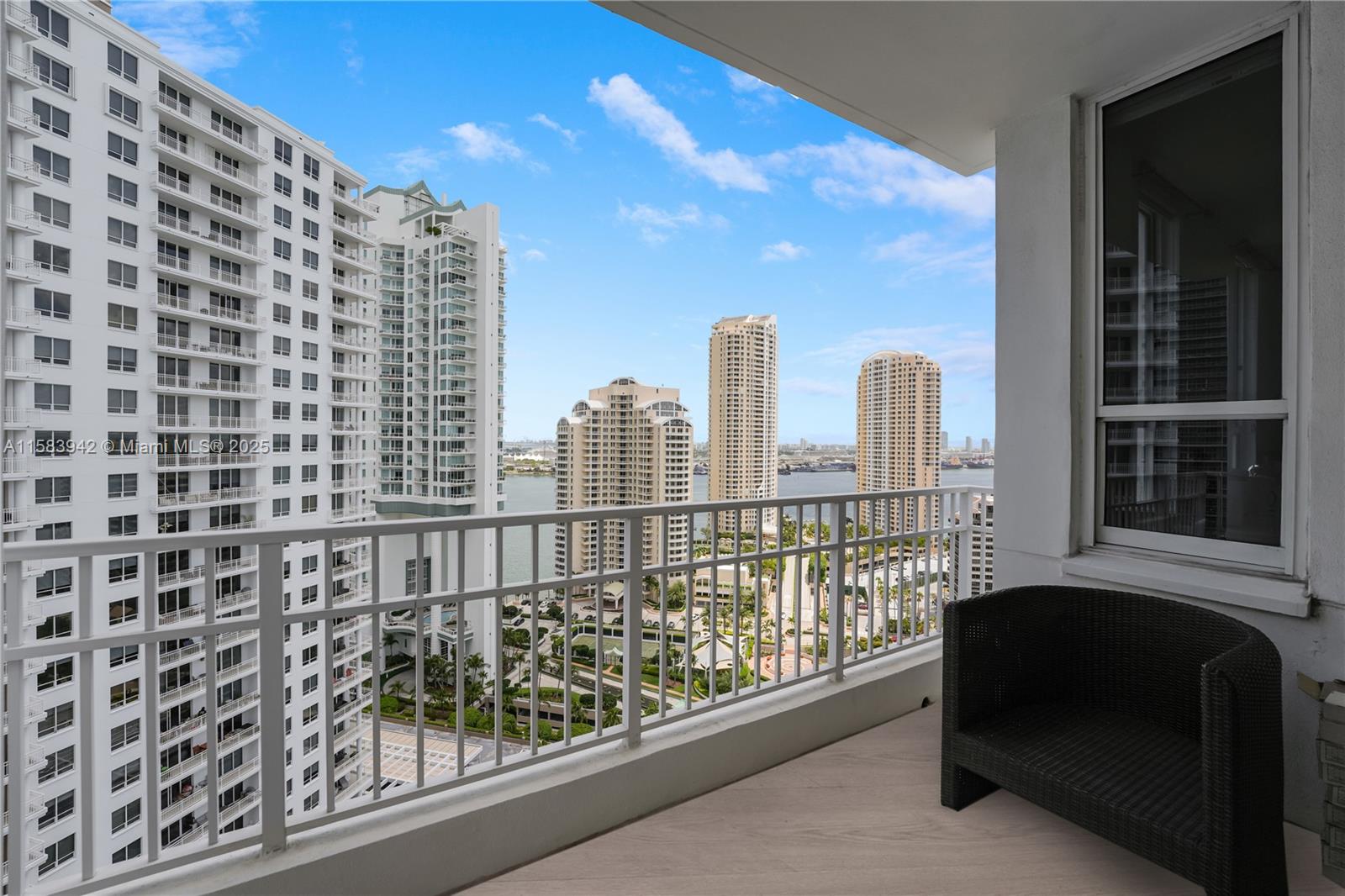 701 Brickell Key Boulevard, Unit LPH06 Miami, FL 33131 - Photo 45 of 50