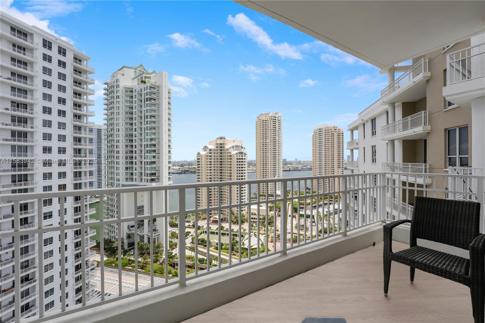 701 Brickell Key Boulevard, Unit LPH06 Miami, FL 33131 - Photo 48 of 50