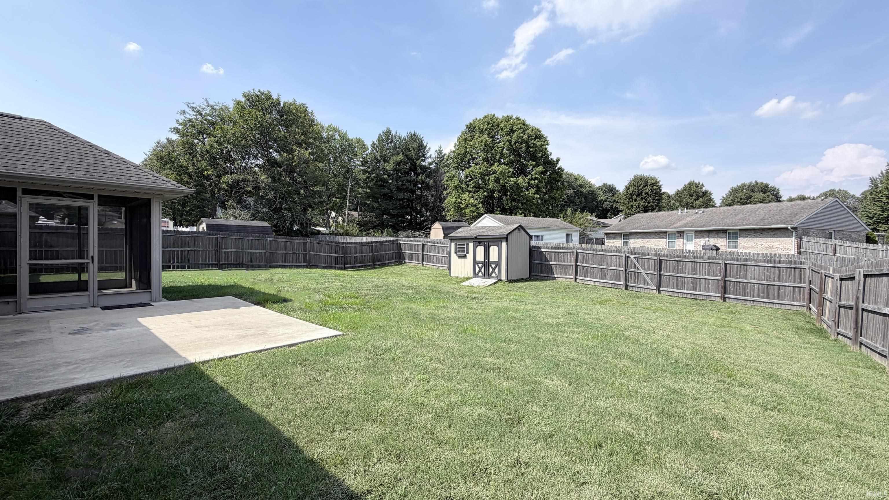200 East Evergreen Road Evansville, IN 47711 - Photo 3 of 18 Gallery Image 3