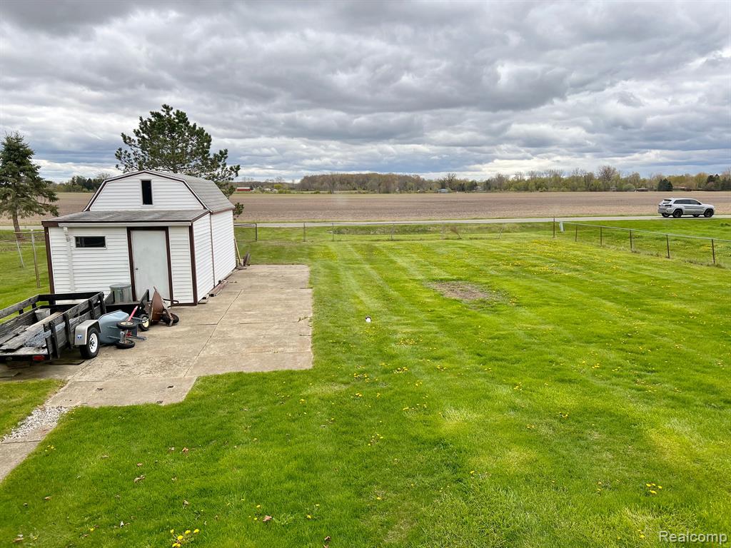 10418 Lansing Road Durand, MI 48429 - Photo 3 of 26
