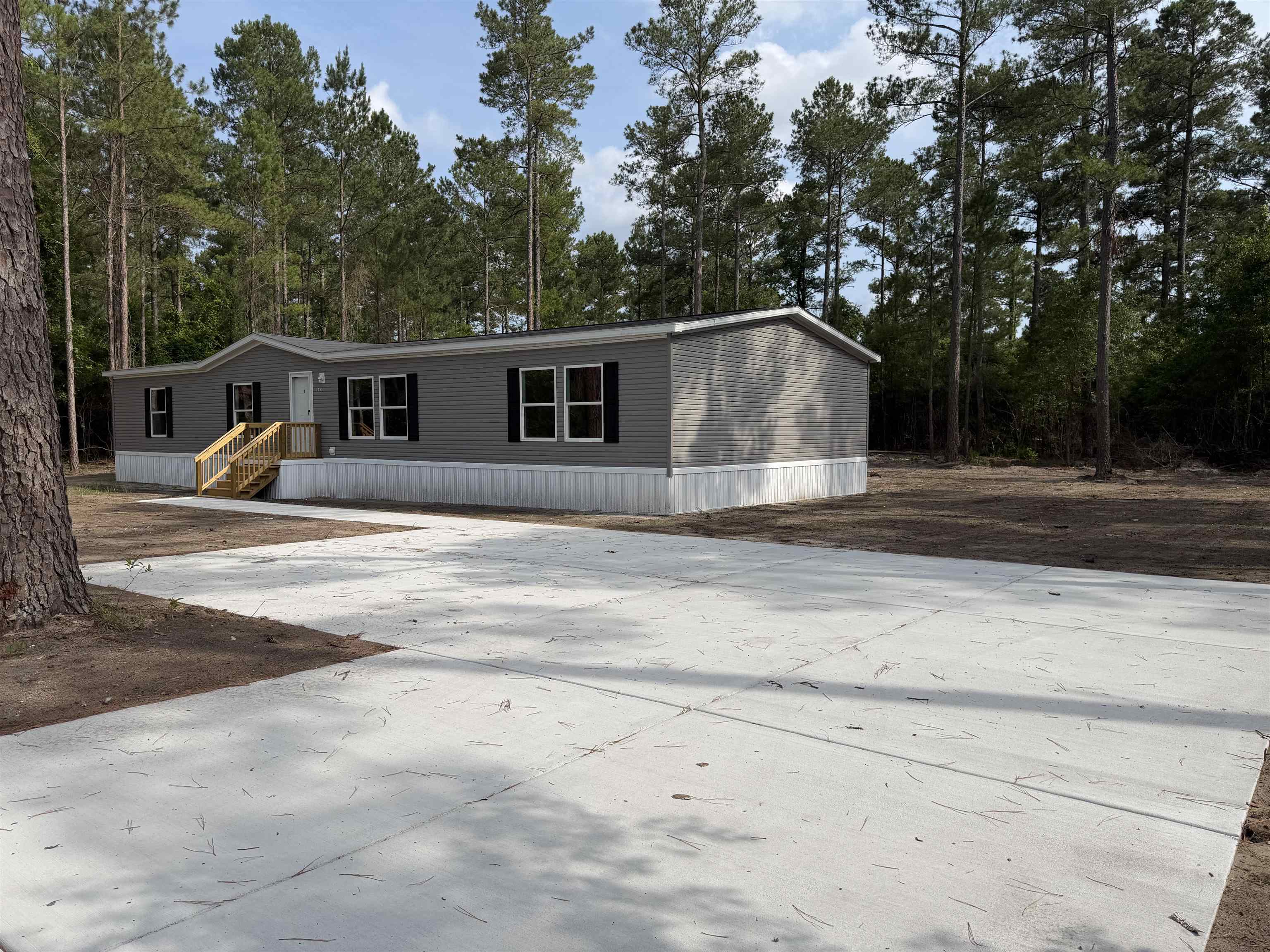 265 Apple Valley Road Loris, SC 29569 - Photo 2 of 32