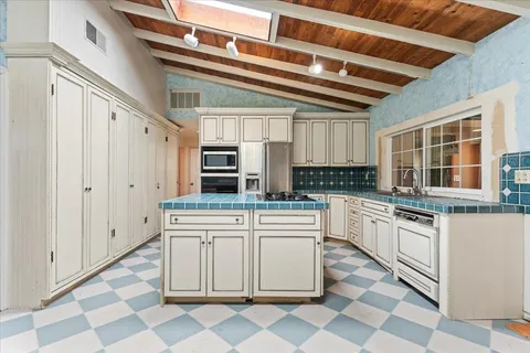 $2,648,000 | 16001 Stephenie Lane, Los Gatos, CA 95032