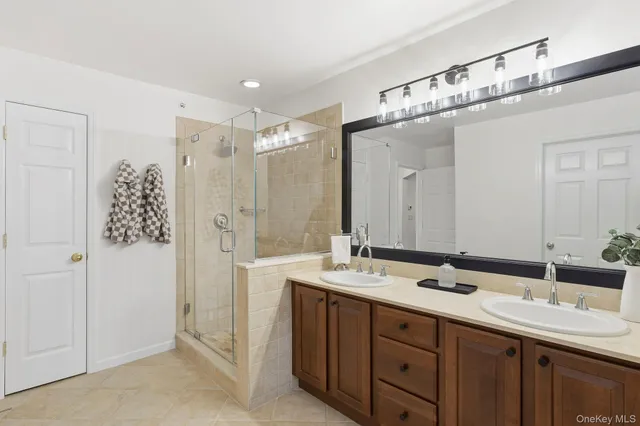 $699,999 | 1708 Half Moon Bay Drive, Croton-on-Hudson, NY 10520