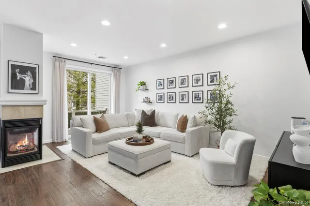 $699,999 | 1708 Half Moon Bay Drive, Croton-on-Hudson, NY 10520