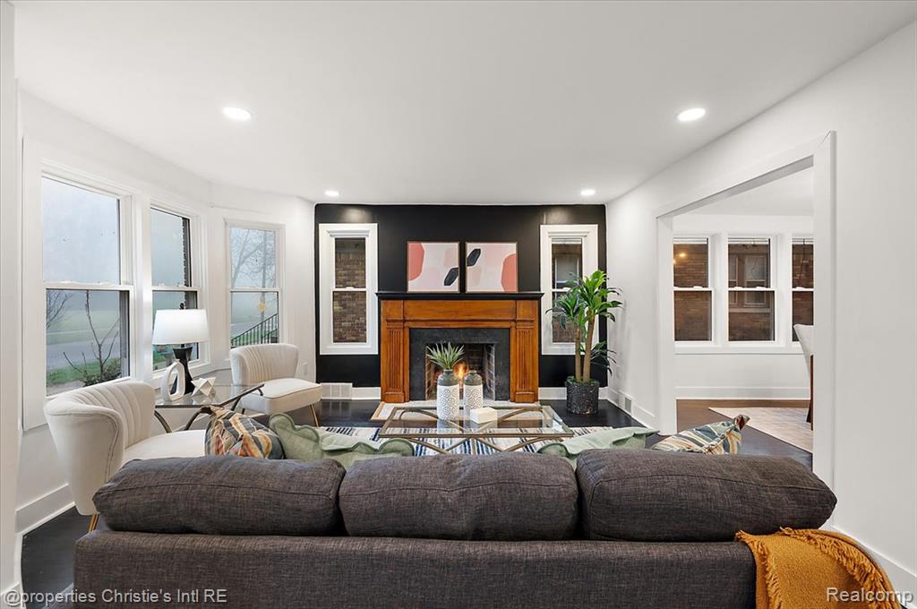 5040 Balfour Road Detroit, MI 48224 - Photo 3 of 37 Gallery Image 3